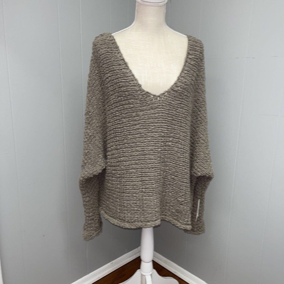 FREE PEOPLE Black Dolphin Bay V-neck Cozy Comfy Sweater Medium NWT - Picture 2 of 11